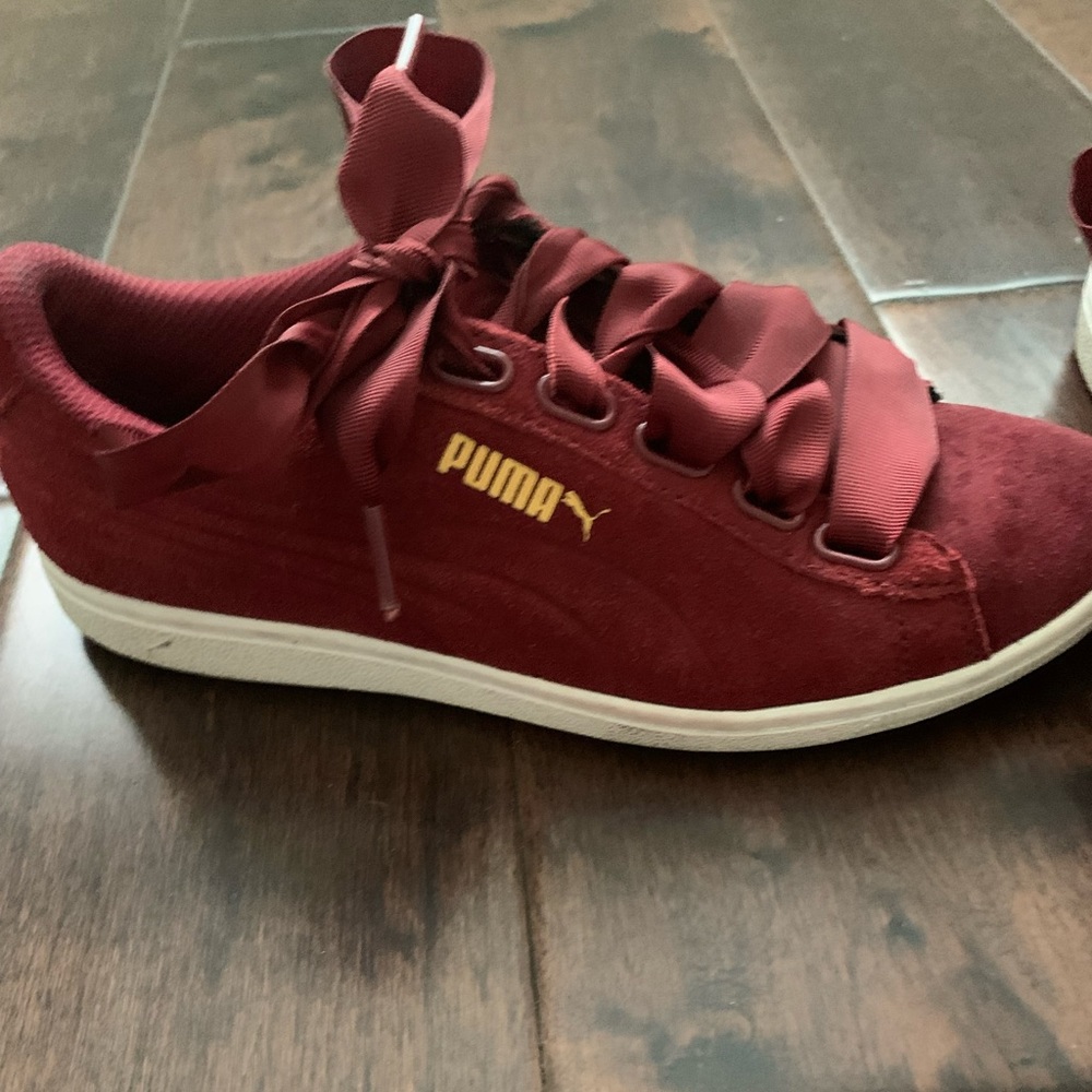 Women’s Maroon Puma Suede Shoes